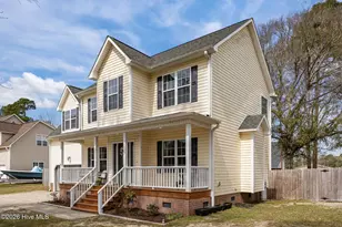 135 Shellbank Dr, Sneads Ferry, NC 28460 - Photo 4