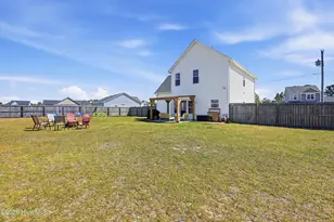 208 Chestwood Dr, Hubert, NC 28539 - Photo 46