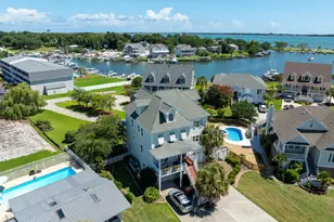 111 Riverside Ave, Morehead City, NC 28557 - Photo 2