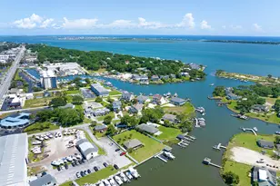 111 Riverside Ave, Morehead City, NC 28557 - Photo 70
