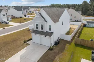 51 Walkabout Dr, Aberdeen, NC 28315 - Photo 4