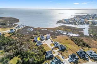 607 Trawler Pl, Newport, NC 28570 - Photo 2