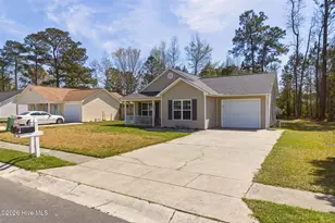 1438 Forest Hill Dr, Leland, NC 28451 - Photo 2