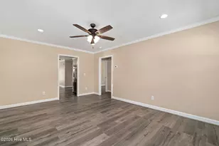 214 N Walnut St, Rose Hill, NC 28458 - Photo 6