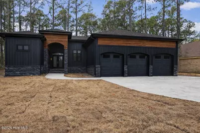 922 Crooked Creek Drive, New Bern, NC 28560 - Photo 1