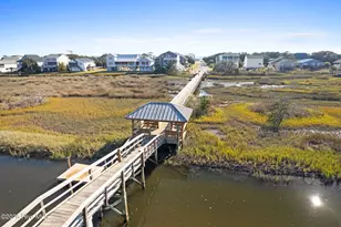 124 NE 34th St, Oak Island, NC 28465 - Photo 40