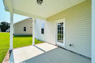1229 Inner Banks Ln, Jacksonville, NC 28546 - Photo 4