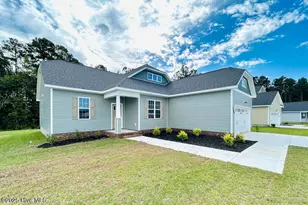 1231 Inner Banks Ln, Jacksonville, NC 28546 - Photo 2