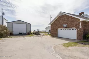 1286 Island Rd, Harkers Island, NC 28531 - Photo 4