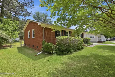 121 Bryan Boulevard, Havelock, NC 28532 - Photo 4