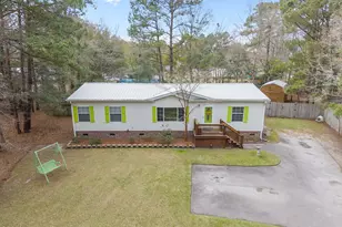 121 Bogue Forest Ct, Newport, NC 28570 - Photo 2