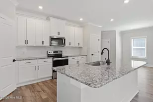 220 Umbrella Palm Dr, Hampstead, NC 28443 - Photo 10