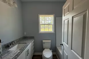 214 Pearl St, Clinton, NC 28328 - Photo 10