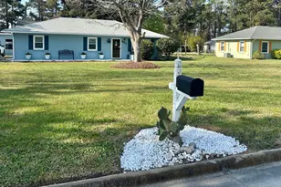 923 N Yaupon Terrace, Morehead City, NC 28557 - Photo 2