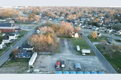 300 N Hughes Boulevard, Elizabeth City, NC 27909 - Photo 2