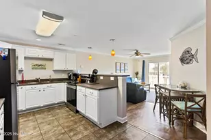 105 SE 58th St, Oak Island, NC 28465 - Photo 4