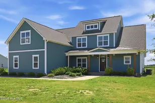 2754 Windflower Ln, Grimesland, NC 27837 - Photo 2