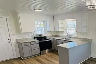 302 NE Railroad St, Pikeville, NC 27863 - Photo 10