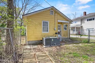 108 N Dickerson St, Burgaw, NC 28425 - Photo 24