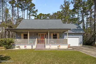 741 Comet Dr, Beaufort, NC 28516 - Photo 2