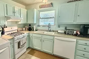 197 S River Dr, Beaufort, NC 28516 - Photo 10