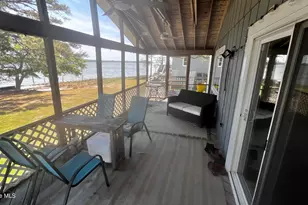 197 S River Dr, Beaufort, NC 28516 - Photo 4