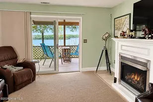 197 S River Dr, Beaufort, NC 28516 - Photo 8