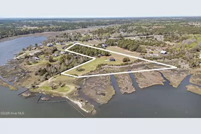 301 Intracoastal Court, Sneads Ferry, NC 28460 - Photo 8