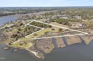 301 Intracoastal Ct, Sneads Ferry, NC 28460 - Photo 8