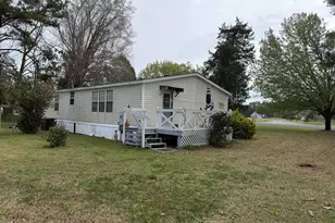 1848 Pleasant Grove Church Rd, Bladenboro, NC 28320 - Photo 12