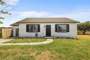 109 Milestone Ct, Jacksonville, NC 28546 - Photo 1