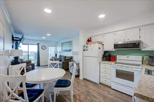 2008 E Ft Macon Rd, Atlantic Beach, NC 28512 - Photo 8
