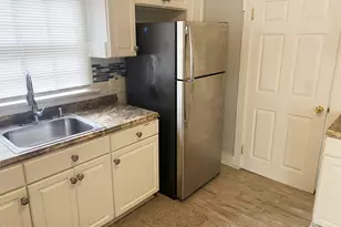 1306 N Respess St, Washington, NC 27889 - Photo 10