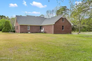 213 Country Club Dr, Wallace, NC 28466 - Photo 24