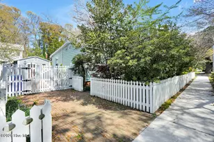 301 E West St, Southport, NC 28461 - Photo 6