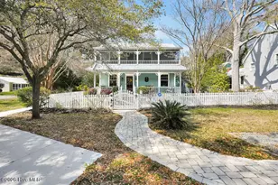 301 E West St, Southport, NC 28461 - Photo 2