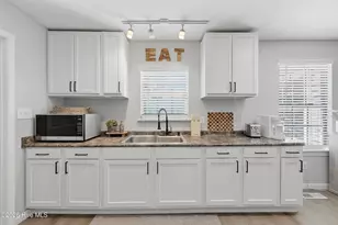 913 Bartlett Ave, Elizabeth City, NC 27909 - Photo 14