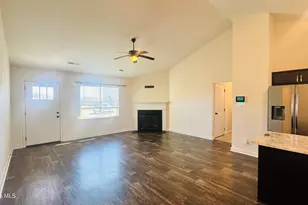 206 Trophy Ridge Dr, Richlands, NC 28574 - Photo 4