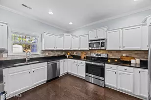 212 Easterly Dr, New Bern, NC 28560 - Photo 4