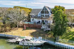 240 Salter Path Rd, Pine Knoll Shores, NC 28512 - Photo 4