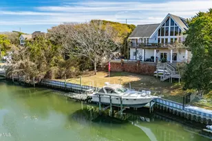 240 Salter Path Rd, Pine Knoll Shores, NC 28512 - Photo 16