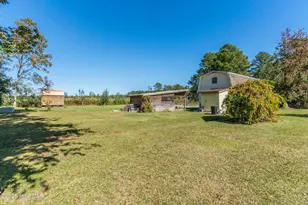198 Jefferson Rd, Lake Waccamaw, NC 28450 - Photo 26