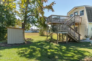 198 Jefferson Rd, Lake Waccamaw, NC 28450 - Photo 2