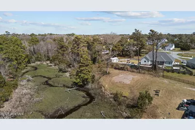 662 Fishermans Point, Newport, NC 28570 - Photo 22