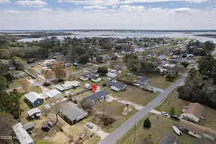 125 Lejeune Rd, Cape Carteret, NC 28584 - Photo 6