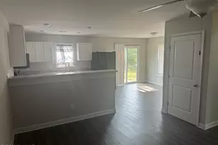 214 Jordan Ln, Wilmington, NC 28403 - Photo 6