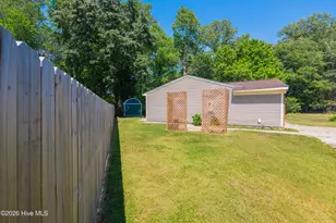 200 Dale Dr, Jacksonville, NC 28540 - Photo 36
