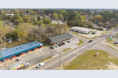 402-406B Harris Avenue, Raeford, NC 28376 - Photo 4