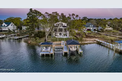 823 Chadwick Shores Drive, Sneads Ferry, NC 28460 - Photo 6