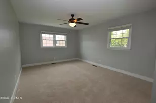 1018 Oak Dr, Jacksonville, NC 28546 - Photo 10